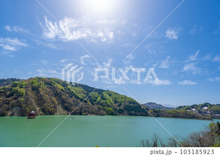 白川湖　山形県　飯豊町 103185923