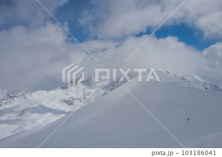peaks of the Tatra mountains.Tatrzanski park. 103186041