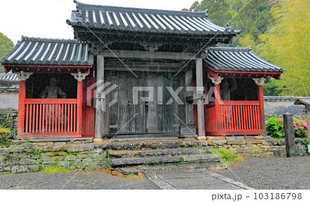 日本三大墓地「万松院」 日本三大墓地「万松院」 103186798