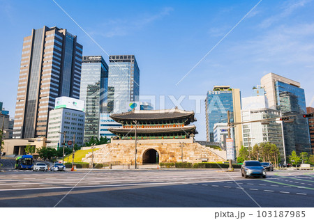 ソウル　南大門　朝景 103187985
