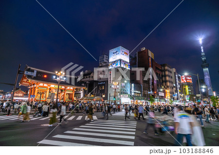 日本の東京都市景観 三社祭4年ぶり完全復活!雷門に神輿が入った後も賑わいが続く…=5月21日・最終日 日本の東京都市景観 三社祭4年ぶり完全復活!雷門に神輿が入った後も賑わいが続く…=5月21日・最終日 103188846