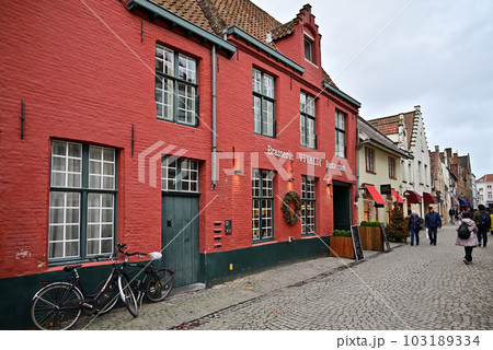 ブルージュの街並み 103189334