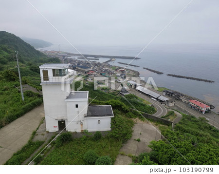 新潟　上越　鳥ヶ首岬灯台（ドローン空撮） 103190799