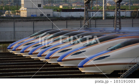 北陸幹線の朝3 103191003