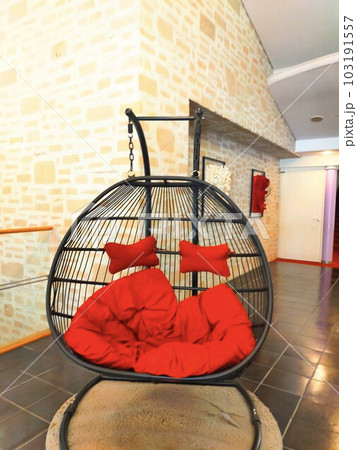 高級感ある椅子 103191557