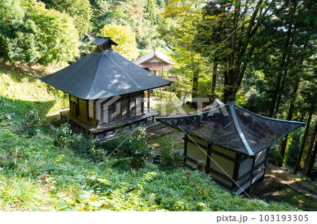 【中国三十三観音霊場】第二十四番 禅定寺の本堂と蔵王権現社 島根県雲南市 【中国三十三観音霊場】第二十四番 禅定寺の本堂と蔵王権現社 島根県雲南市 103193305