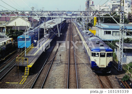 東海道線大井町を走る横須賀線列車、113系1309S列車、1980年9月5日、SM分離約1か月前 103193339