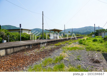 長門粟野駅（山陰本線・JR西日本） 103194667