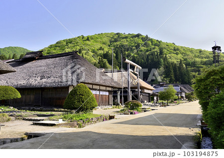 初夏の大内宿 103194875