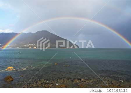 海に架かる虹 海に架かる虹 103198132