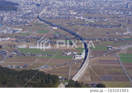 文殊山からの眺め　福井市中心部方向　建設中の北陸新幹線　2023年3月 103201903