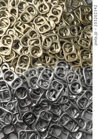 沢山のアルミ製プルタブ 103202342