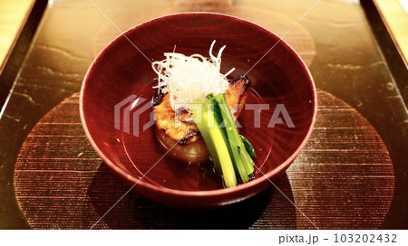 鯛のお吸い物　菜葉とねぎ付き 103202432