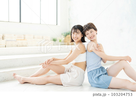 若い女性　ビューティーイメージ 103204753