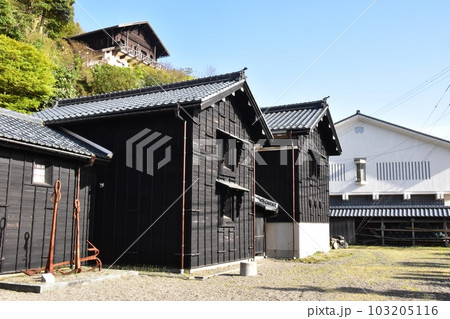 南越前町 河野北前船主通りの北前船主の館・右近家の蔵と西洋館 南越前町 河野北前船主通りの北前船主の館・右近家の蔵と西洋館 103205116