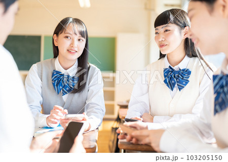 女子高生 スマホ 教室 女子高生 スマホ 教室 103205150