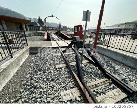 車止めと転車台（東武鬼怒川温泉駅） 103205857