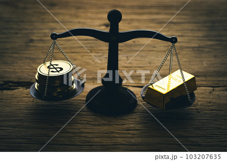 金融イメージ（ゴールド／ドル） 103207635