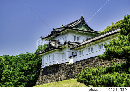 皇居 正門鉄橋横 伏見櫓 (ふしみやぐら) 皇居 正門鉄橋横 伏見櫓 (ふしみやぐら) 103214539