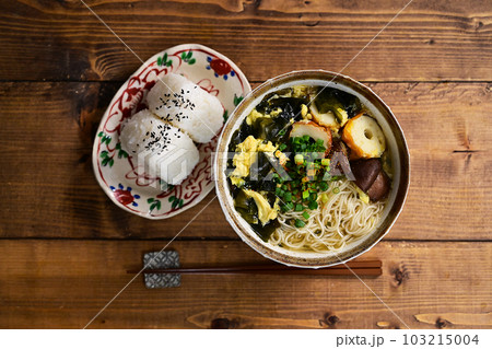 生ソーメンでのにゅう麺とおむすび 103215004