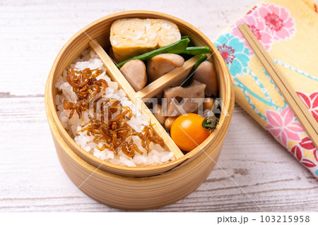 曲げわっぱのお弁当 曲げわっぱのお弁当 103215958