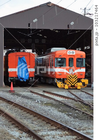 岳南鉄道の風景　岳南富士岡駅車両基地（岳南鉄道9000系） 103217464