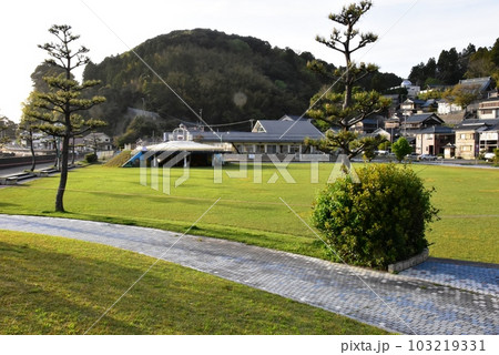 南越前町　河野ふれあいシーサイドパークの芝生広場 103219331
