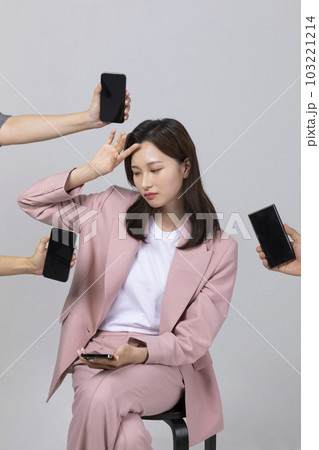 business concept korean young woman, worrying about a lot of work 103221214