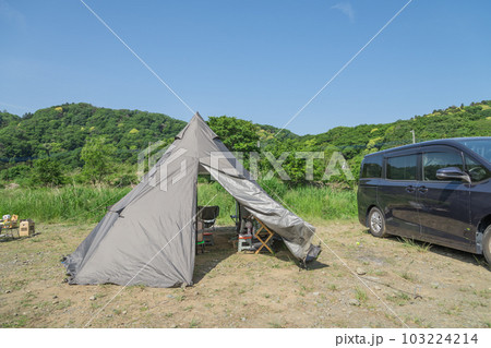【中津川河川敷でオートキャンプ　設営を完了】 103224214