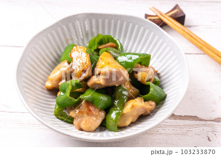 鶏肉とピーマンのオイマヨ炒め 103233870