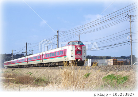 直線区間を高速で通過する特急やくも号：ノーマル編成（イラスト風） 103233927