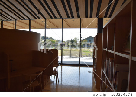 茅ケ崎市博物館　展示スペース 103234372