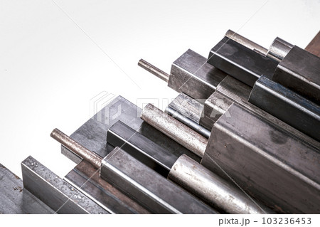 tubular metal profiles with different sections tubular metal profiles with different sections 103236453