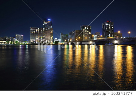 新潟 新潟市 萬代橋の夜景 新潟 新潟市 萬代橋の夜景 103241777