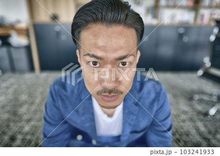 男性 ポートレート 男性 ポートレート 103241933