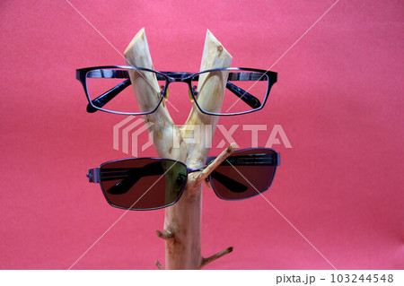 おじさん眼鏡　サングラスイメージ 103244548