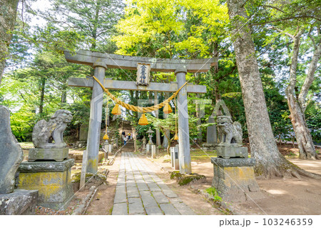 金峰神社　小滝修験の拠点 103246359
