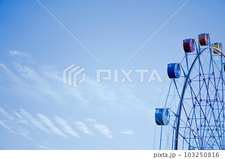 青空と観覧車 青空と観覧車 103250816