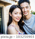 AI生成美男美女・二人で写真を撮る幸せなカップル 103250903