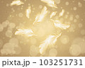 ゴージャスなゴールドと羽根のイメージ 103251731