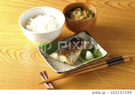 鯖の塩焼き定食 103252399