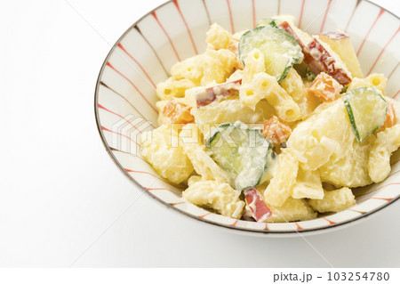 マカロニとじゃが芋のサラダ マカロニとじゃが芋のサラダ 103254780