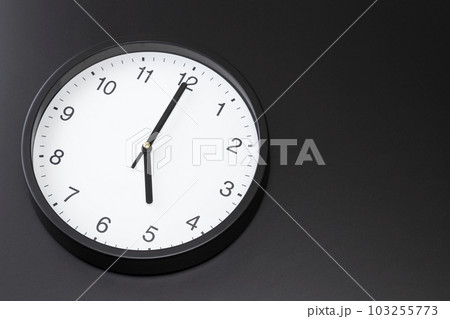 掛け時計　黒バック 103255773