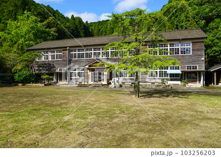 芦北町立女島小学校（廃校） 103256203