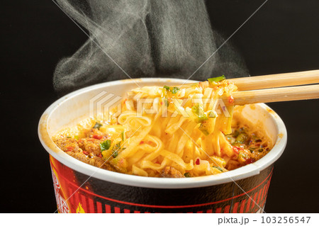 激辛カップメン 103256547