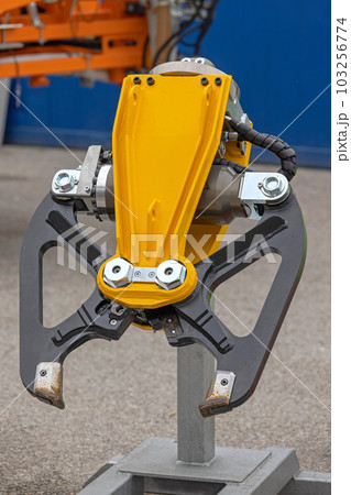 Concrete Crusher Demolition Jaws 103256774