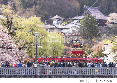 230414春の高山祭イラスト5g104 230414春の高山祭イラスト5g104 103259761