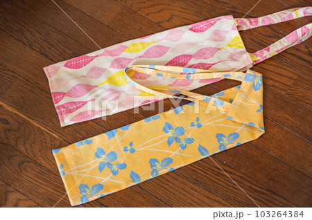 2種類の細長い手作りエコバッグ 103264384