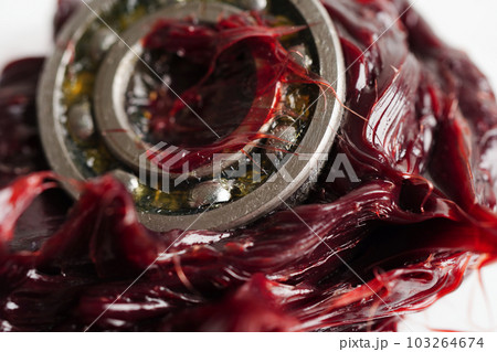 Grease and ball bearing, red excellent water resistance synthetic lithium complex grease for moving path and machinery lubrication for automotive and industrial. 103264674
