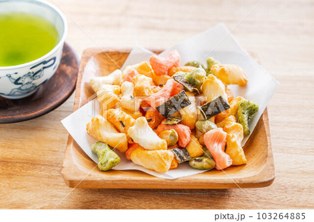 おかきとお茶 103264885